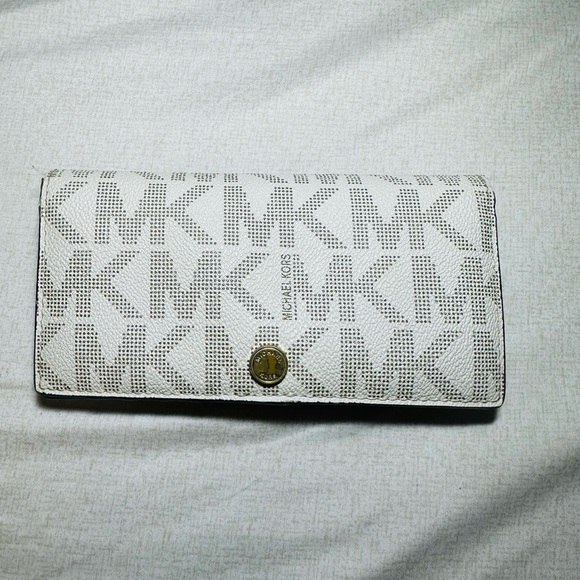 Michael Kors cream Classic MK Design - Picture 1 of 8
